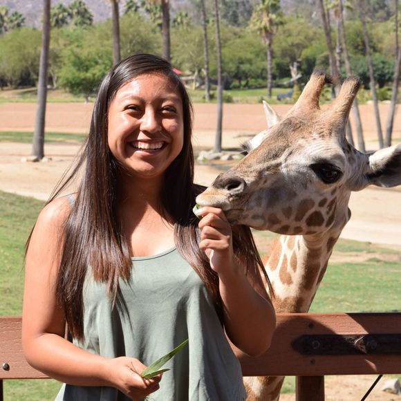 Meet your Posher, Jasmin - Picture 2 of 6